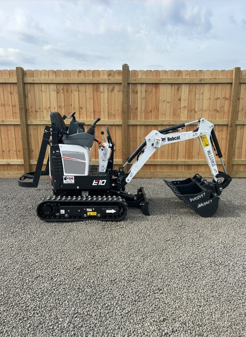 1.0 Tonne Excavator hire Melbourne